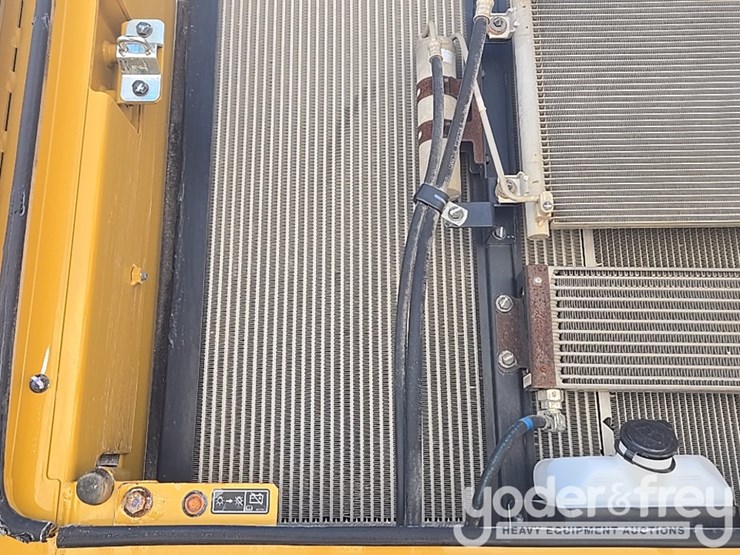 2017-caterpillar-336fl-image-51