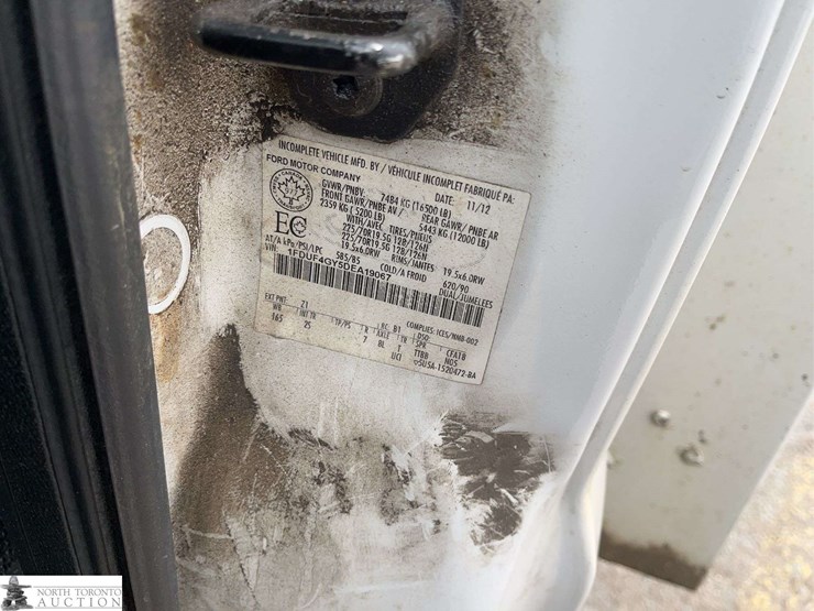 2013-ford-f450-image-18