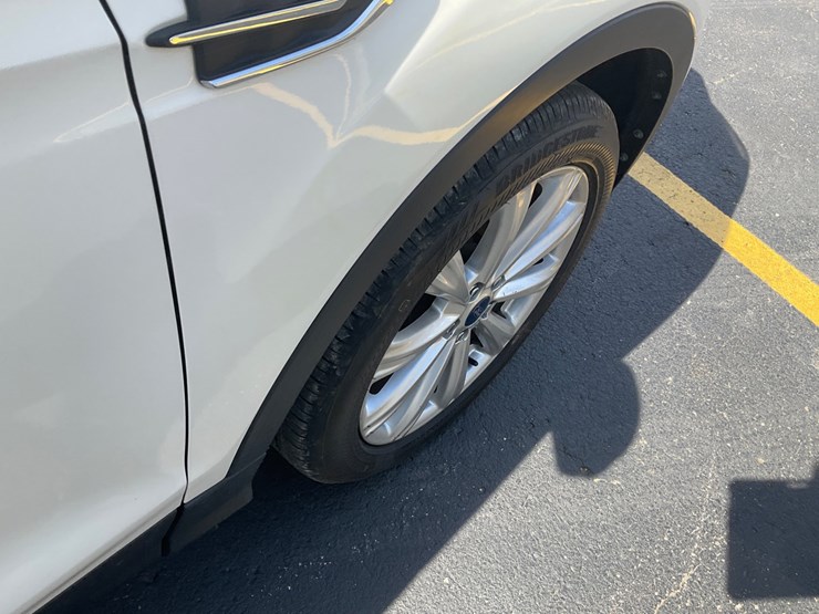 2017-ford-escape-image-8