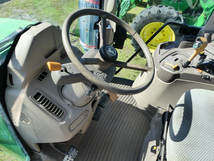 2020-john-deere-6120m-image-13