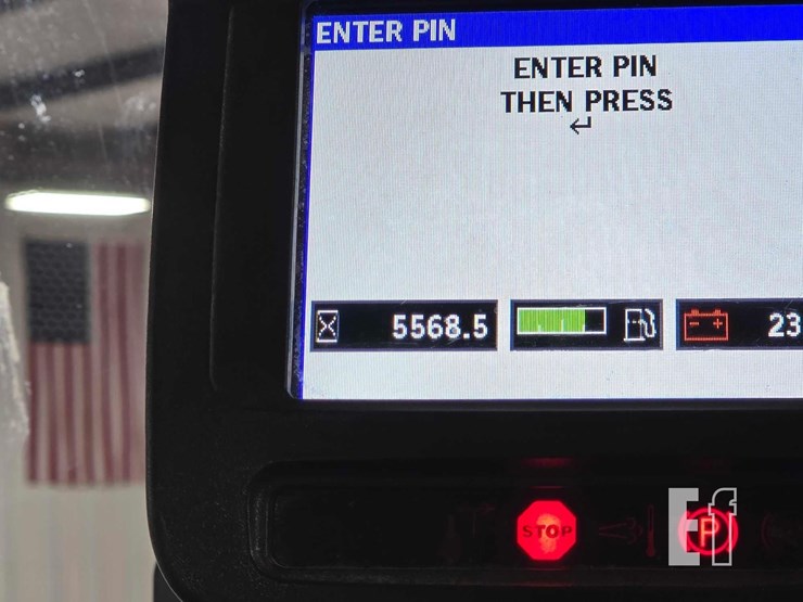 2017-deere-644k-image-22