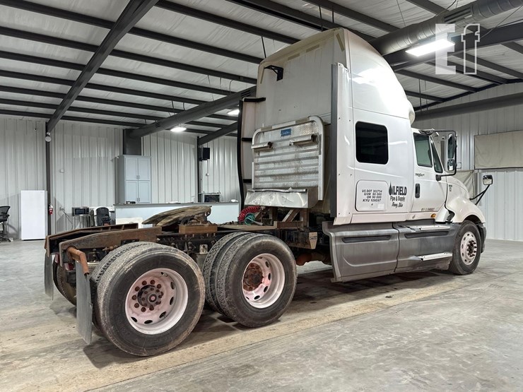 2012-international-prostar-image-3