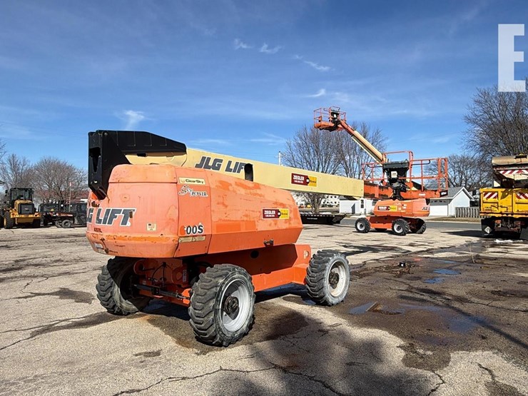 2014-jlg-600s-image-12