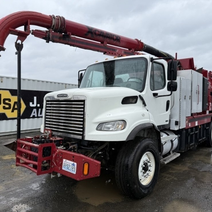2011 Freightliner Vac-Con T/A Vacuum Truck