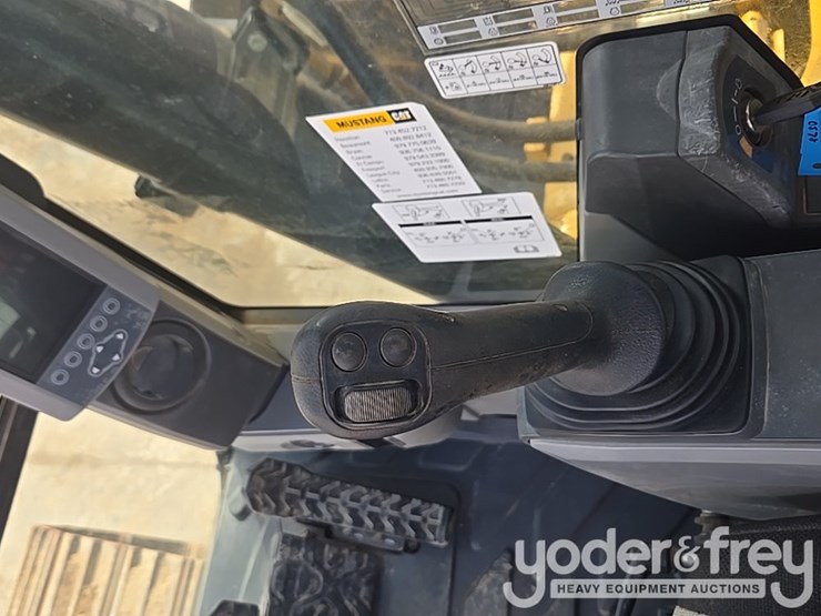 2017-caterpillar-336fl-image-63