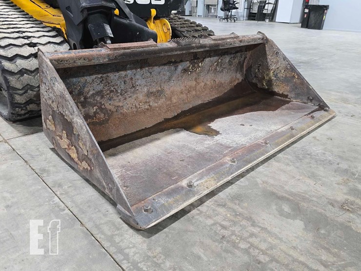 2021-jcb-3ts-8t-image-10