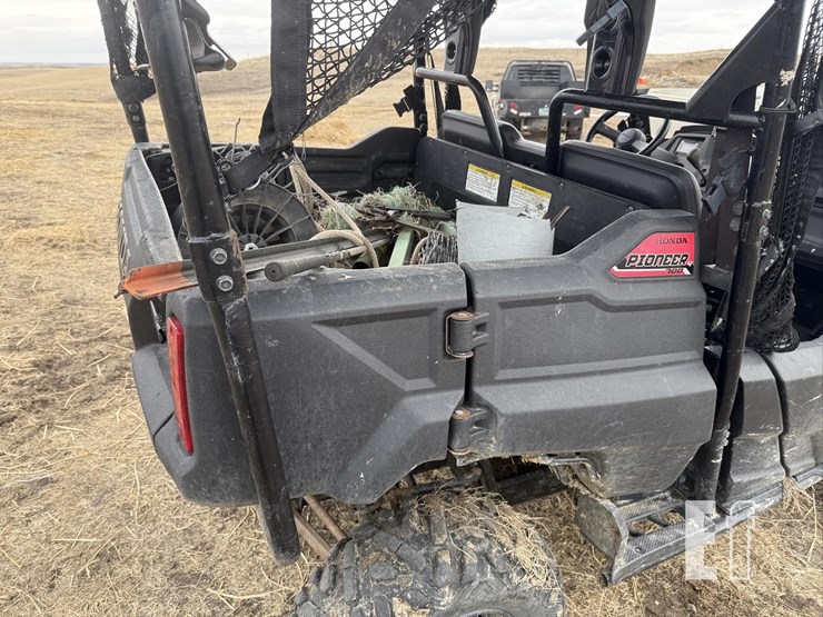 2016-honda-pioneer-700-image-11