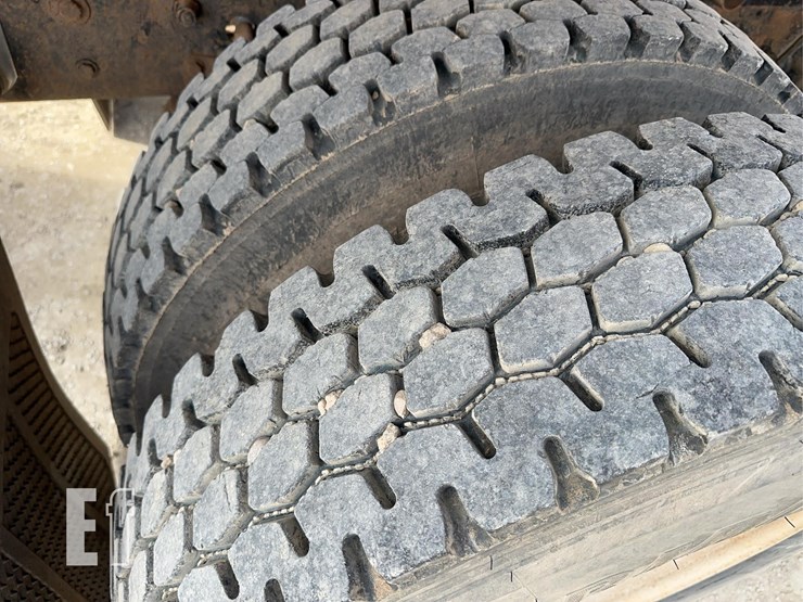 2005-kenworth-t800-image-20