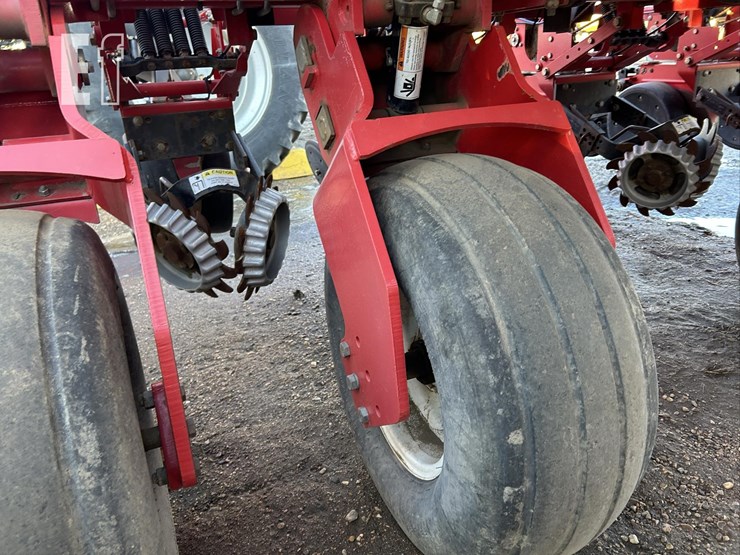 2009-white-8516-image-29