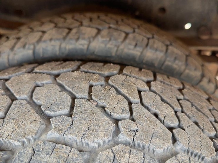 2017-ford-f350-xl-image-15