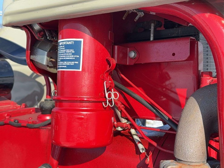 1952-ford-8n-image-26