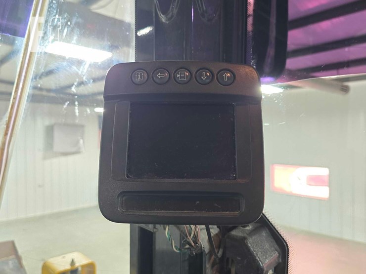 2017-deere-644k-image-20