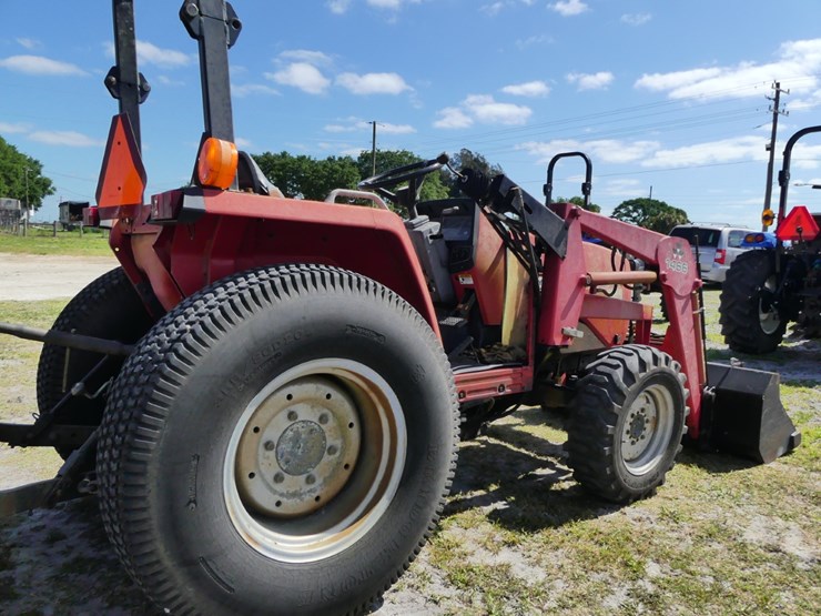 massey-ferguson-1240-image-4