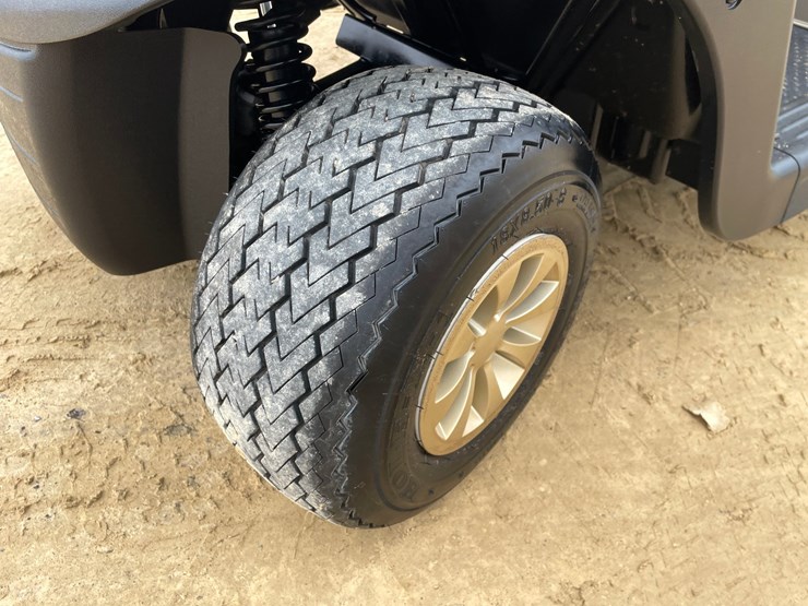 #605-•-ez-go-rxv-electric-golf-cart-image-52