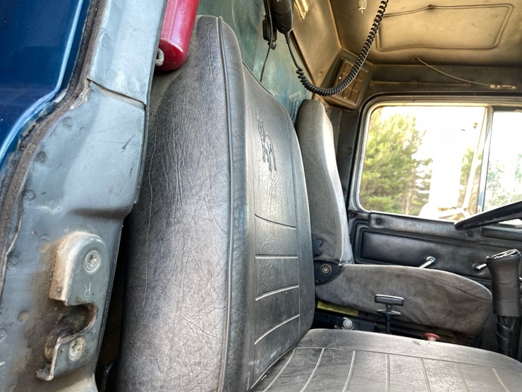 #401-•-1991-mack-rb688s-dump-truck-(has-mn-title)-image-44