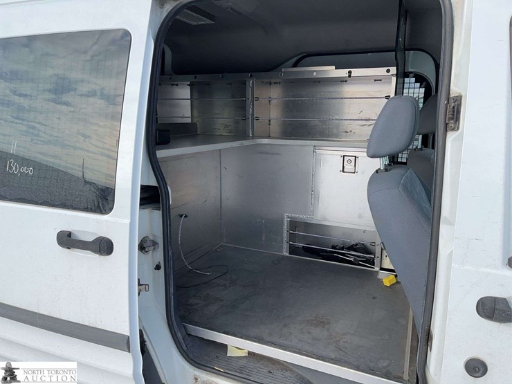 2011-ford-transit-connect-image-15
