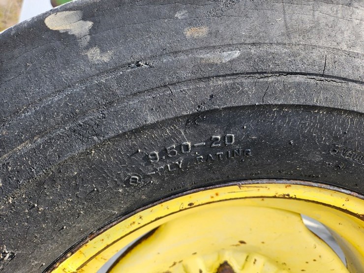 1982-john-deere-4240-image-46