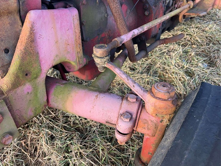 international-parts-tractor-image-13