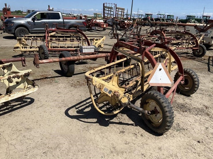 new-holland-260-image-4