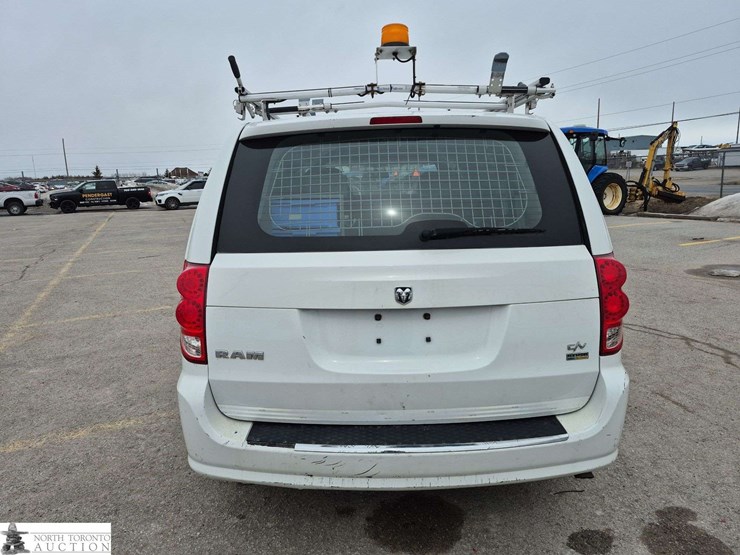 2015-ram-c/v-image-6