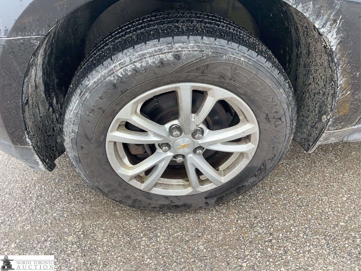 2016-chevrolet-equinox-image-22