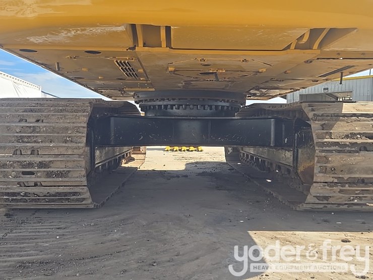 2017-caterpillar-336fl-image-22