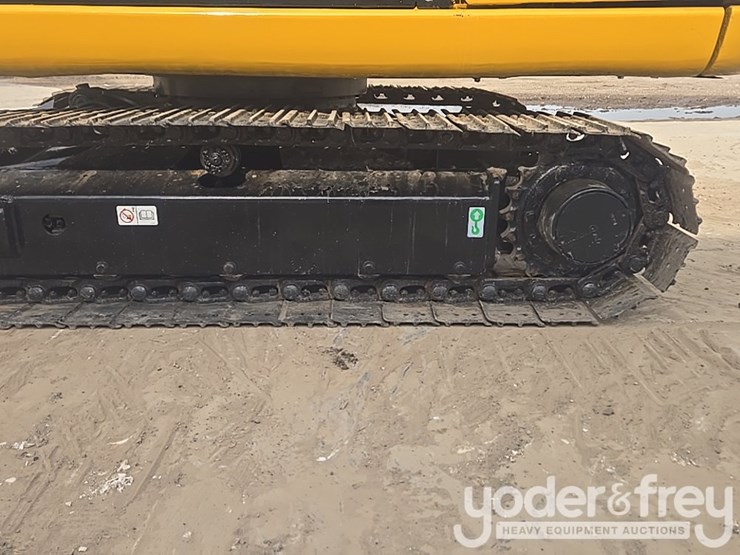 2018-caterpillar-305.5-image-12