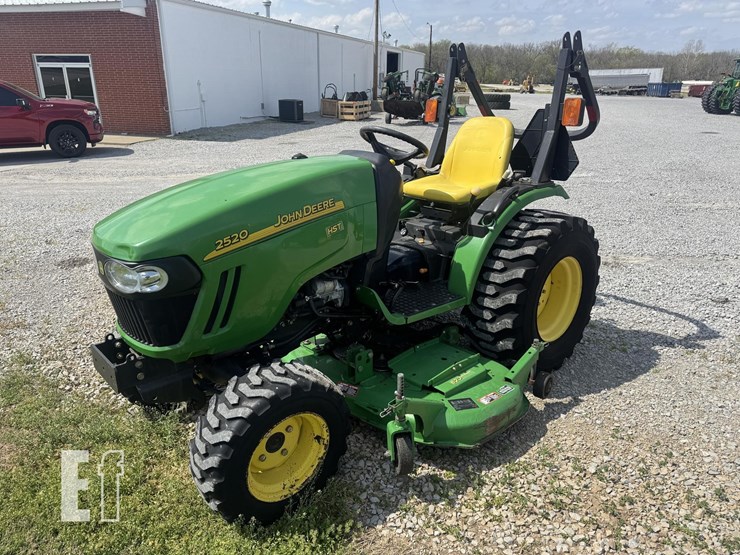 2006-john-deere-2520-image-1