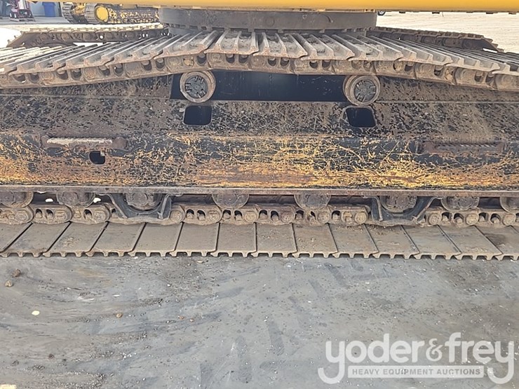 2019-caterpillar-336-image-12