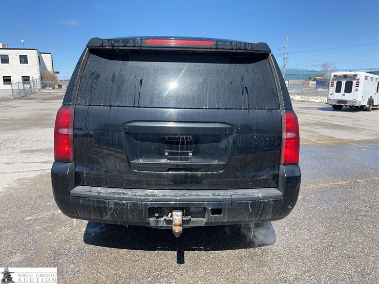 2017-chevrolet-tahoe-image-6