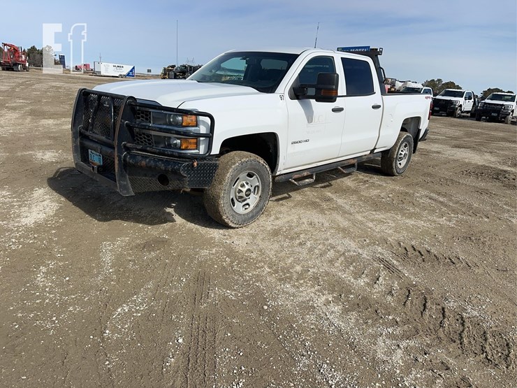 2019-chevrolet-2500-image-1