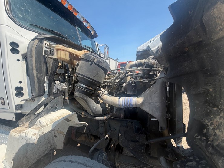 2016-western-star-4700-image-59