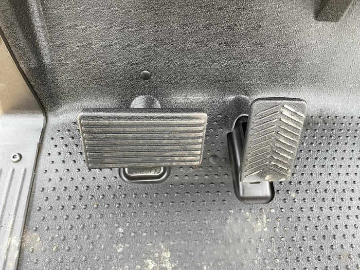 #606-•-ez-go-rxv-30-electric-golf-cart-image-14