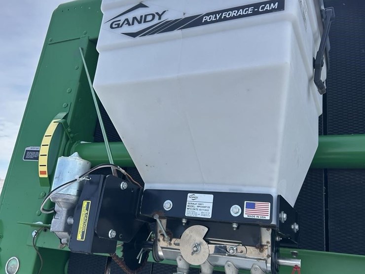 2001-john-deere-567-image-10