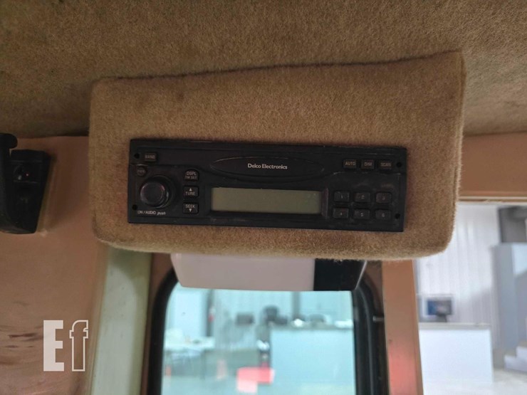 2006-caterpillar-143h-image-27