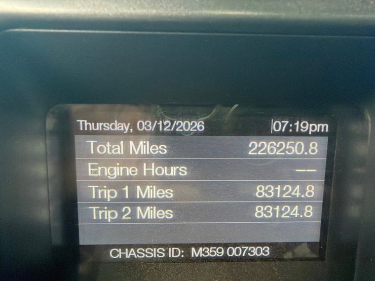 #31710-•-2019-mack-gr64f-m359-tri-axle-dump-truck-image-25
