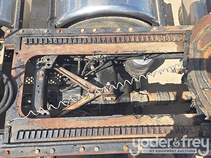 2014-kenworth-t880-image-68