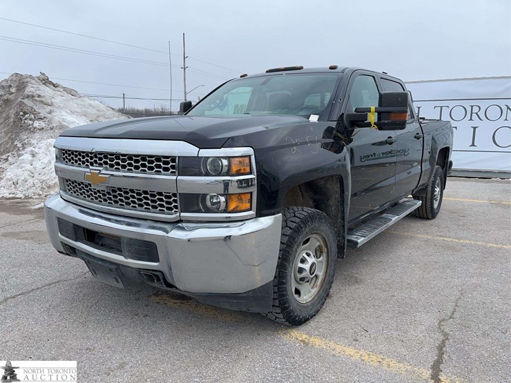 2019-chevrolet-silverado-2500hd-image-1