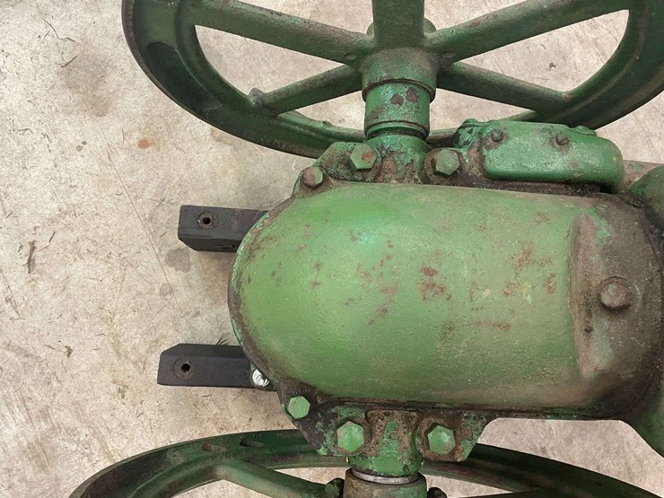 john-deere-11-image-11