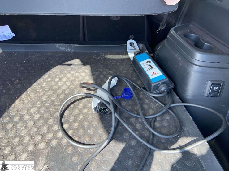 2018-mitsubishi-outlander-image-19