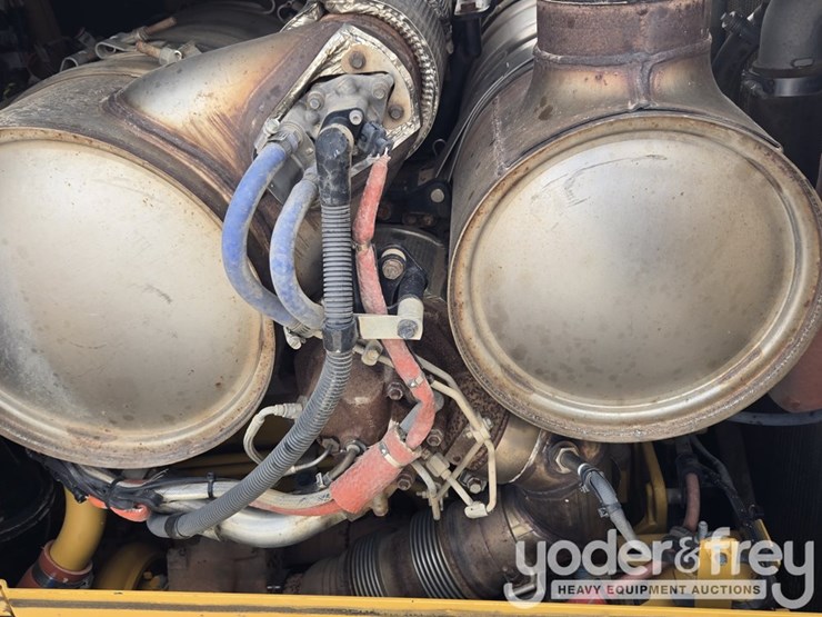 2019-caterpillar-d6-lgp-image-51