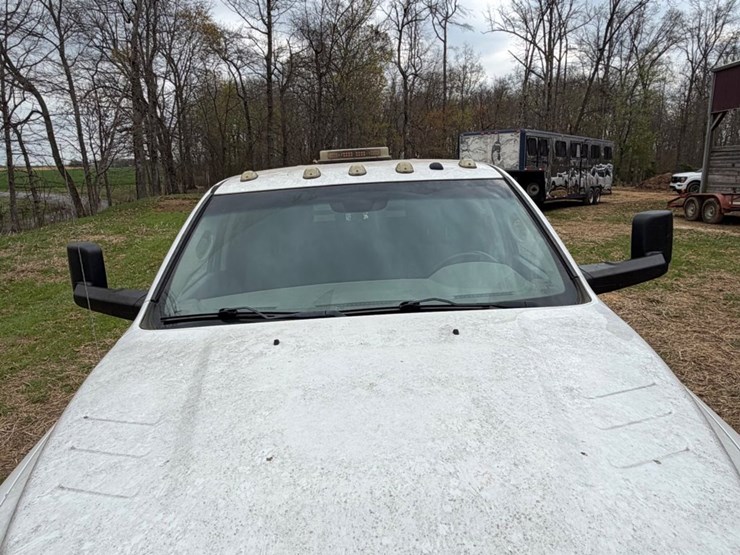 2014-dodge-ram-5500-image-13