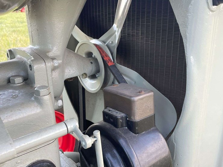 1929-fordson-tractor-image-25