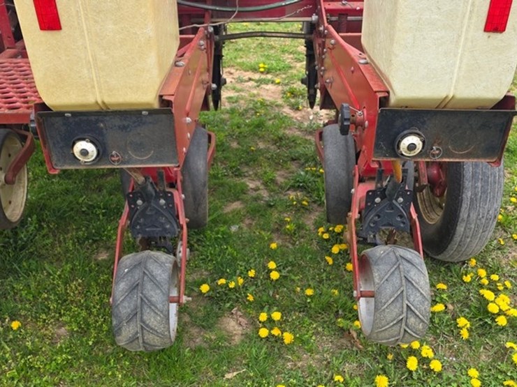 international-800-image-11