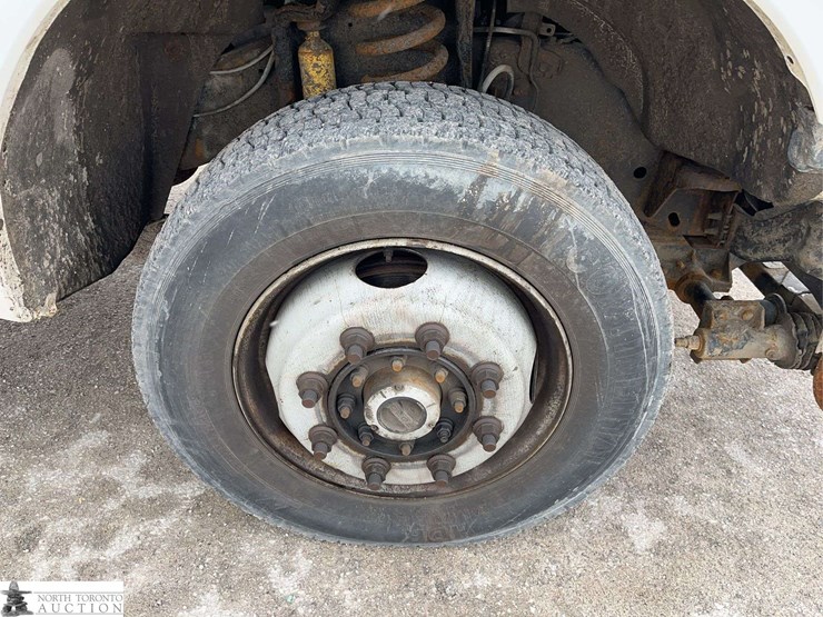 2014-ford-f350-image-21