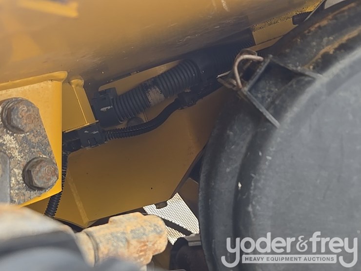 2014-komatsu-d61px-23-image-82