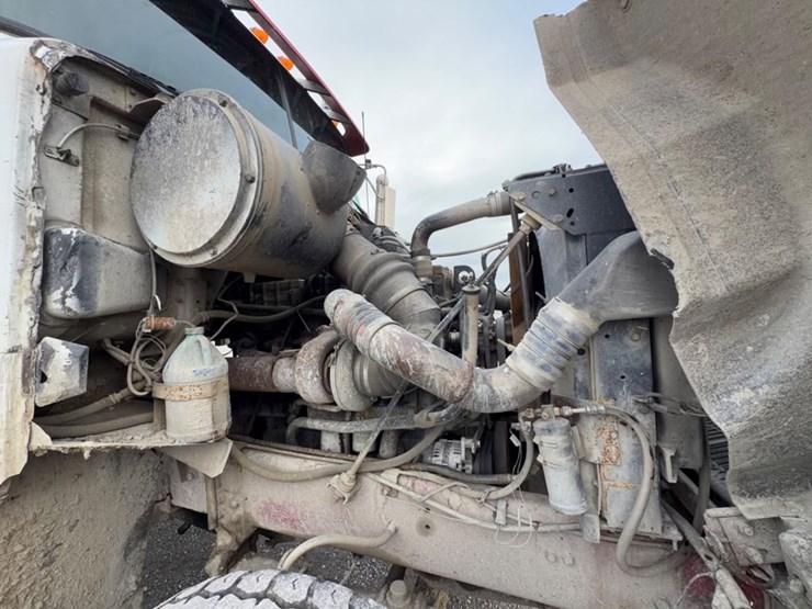 #31720-•-1999-volvo-tri-axle-dump-truck-image-6