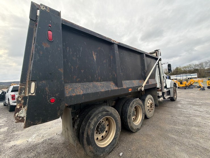 #31710-•-2019-mack-gr64f-m359-tri-axle-dump-truck-image-16