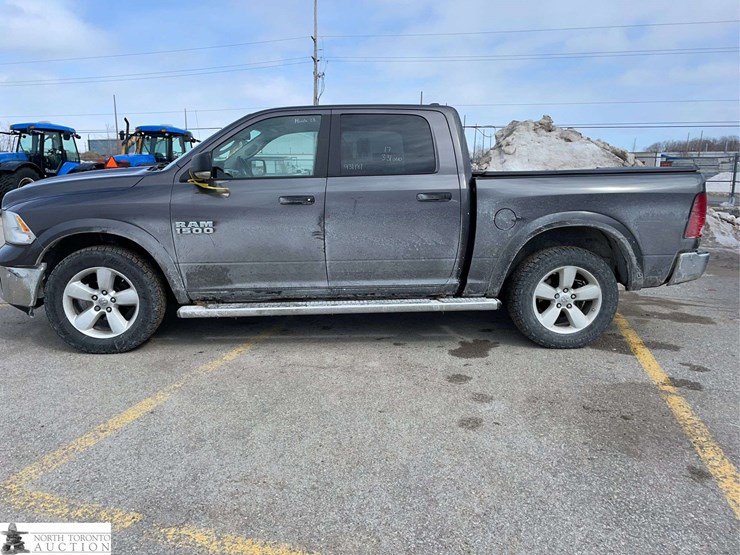 2017-dodge-1500-image-8