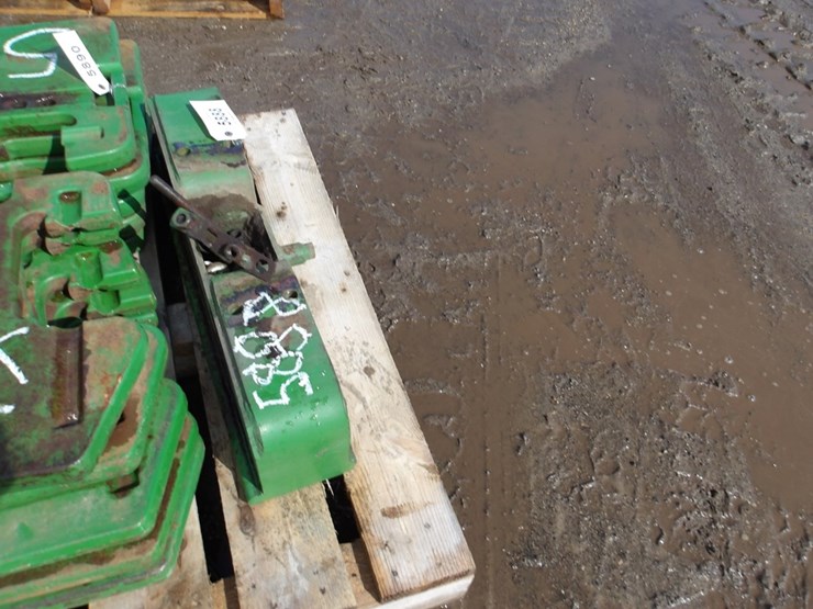 #5888-•-john-deere-weight-bracket-image-2